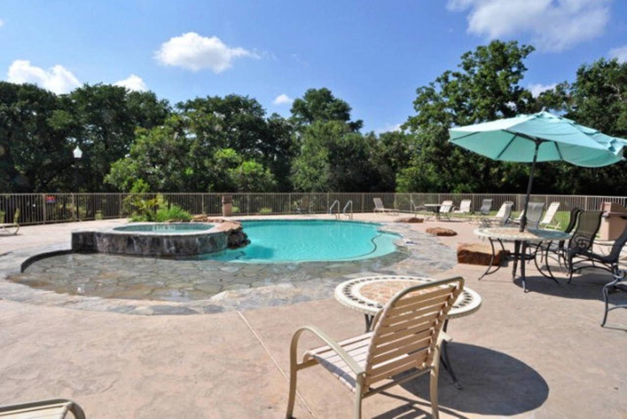 Windrow Retreat Daire New Braunfels Dış mekan fotoğraf